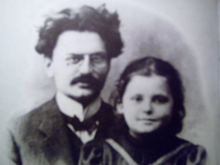 Los exilios de Zina Bronstein, la primera hija de Trotsky