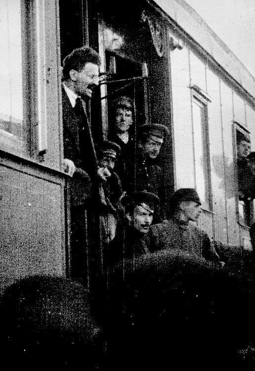 Trotsky llega a Rusia en mayo de 1917