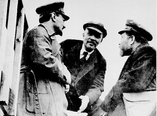 Con Lenin y Kamenev, II Congreso de la IC, 1920
