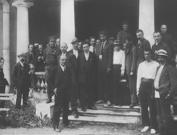 El primer congreso de la III Internacional se realizó en Petrogrado, entre el 2 y el 6 de marzo de 1919