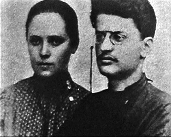 Con Aleksandra Sokolovskaia, ya casados, en Siberia