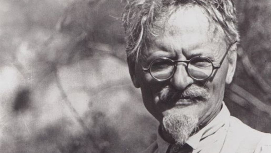 Un contrapunto entre Trotsky y Weber